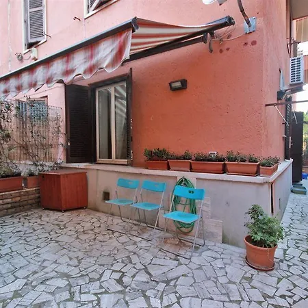 Beautiful In St Peter Apartment Rome